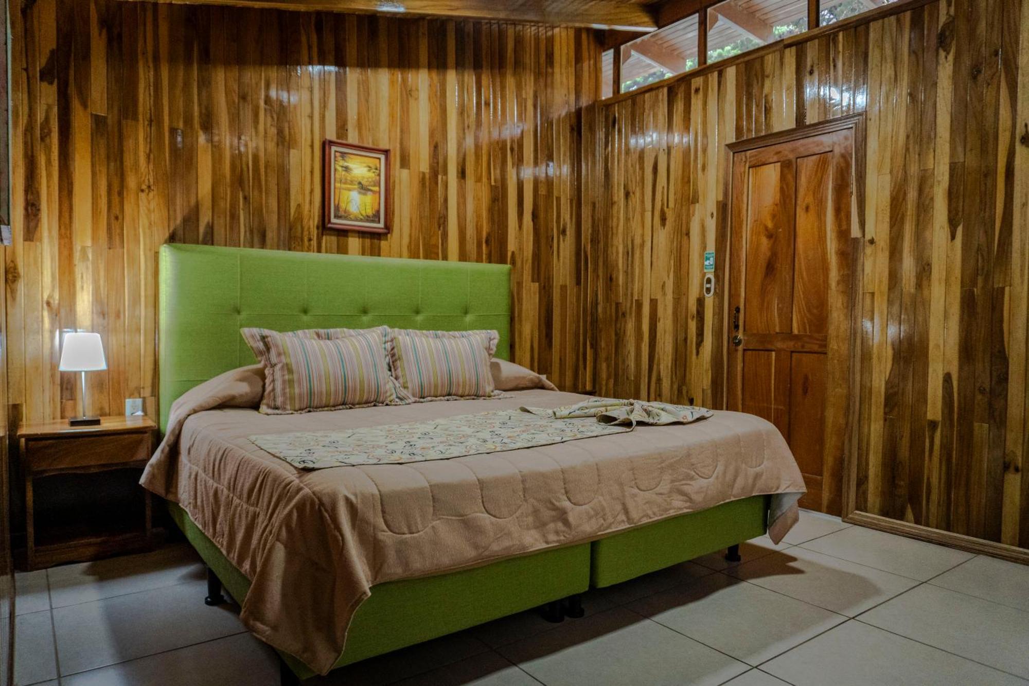 Los Pinos Cabins & Reserve Monteverde Oda fotoğraf